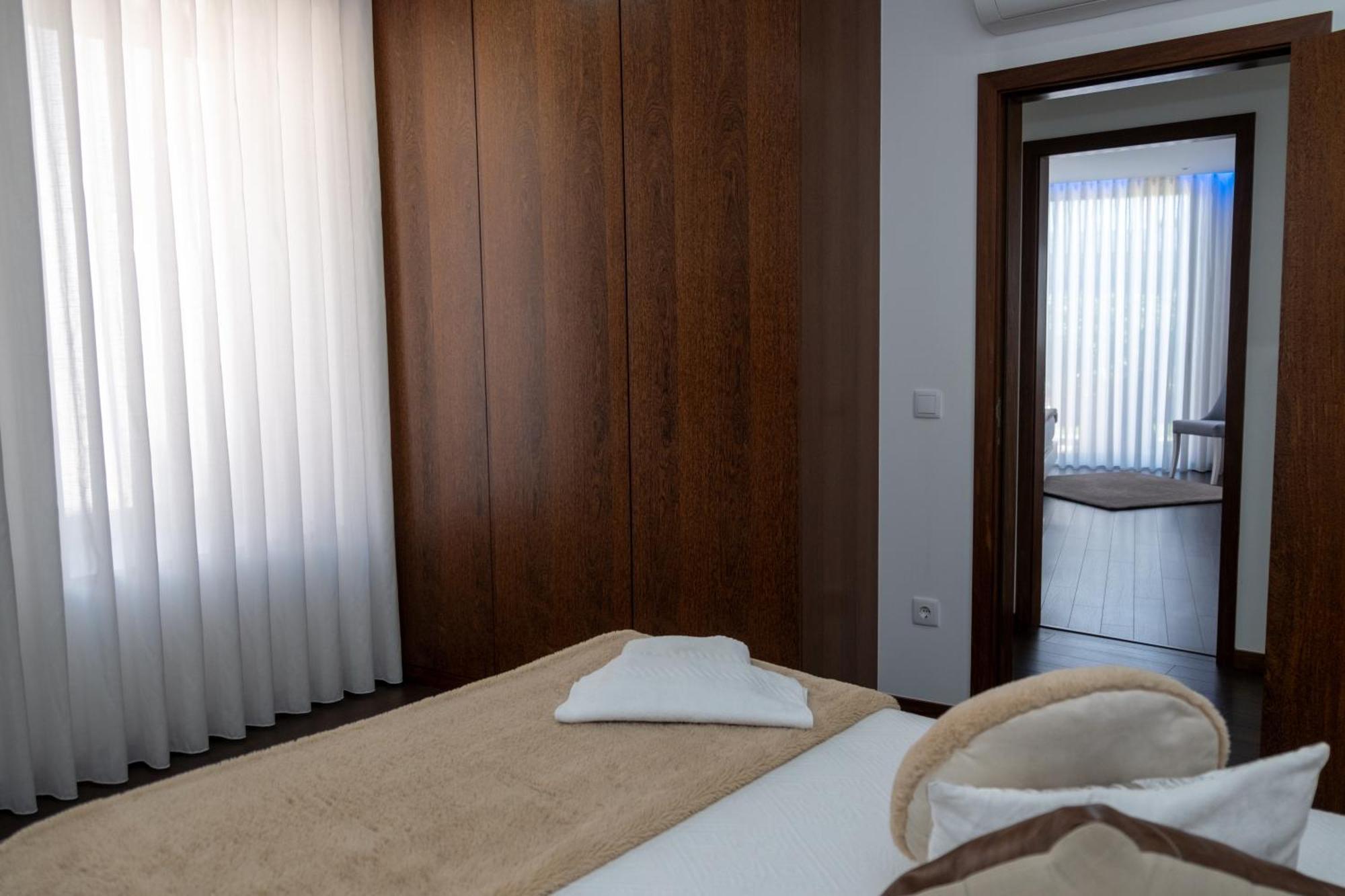 Deluxe Villa Home, Peace & Spa 孔迪镇 外观 照片