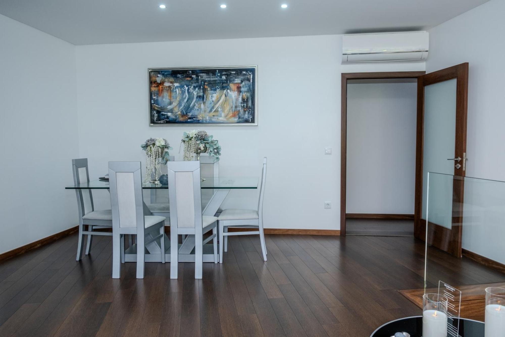 Deluxe Villa Home, Peace & Spa 孔迪镇 外观 照片