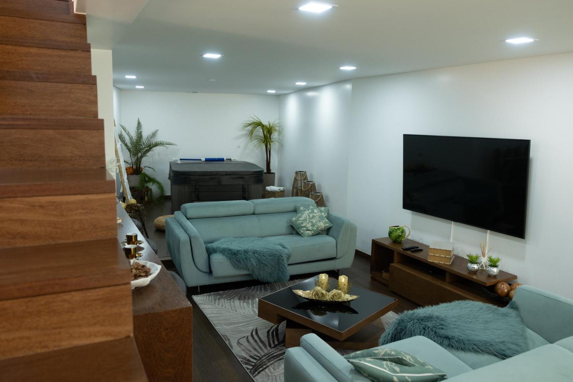 Deluxe Villa Home, Peace & Spa 孔迪镇 外观 照片