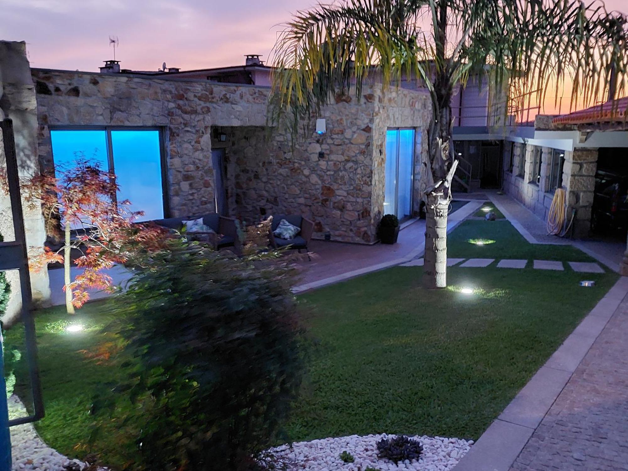 Deluxe Villa Home, Peace & Spa 孔迪镇 外观 照片